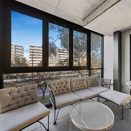Embark Luxe 2Br 2Bath Apartment In Lynham 1 Secure Carpark Wifi Canberra Exterior photo